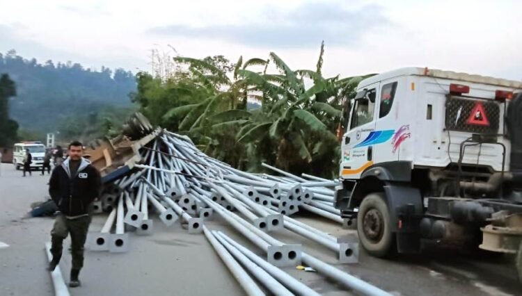 Pedestrian killed after loaded truck overturns near Umtrew