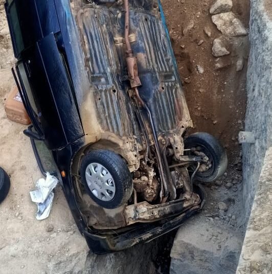 1 dies as car plunges into a drain