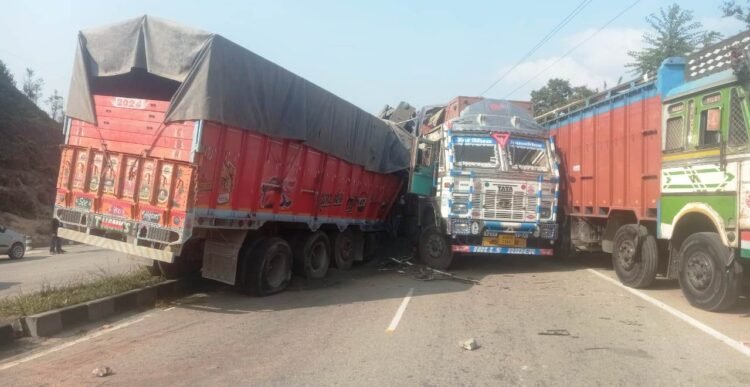 2 Assam lorries collide on NH-6