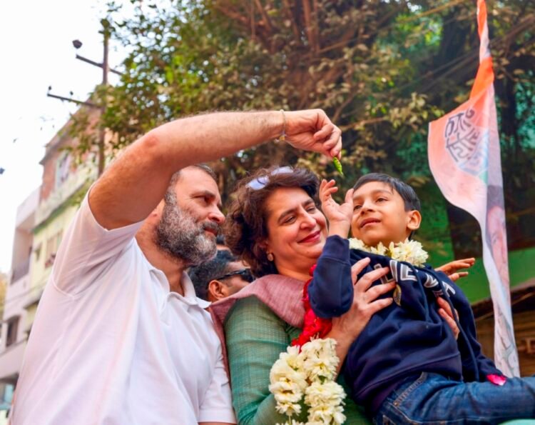 Youth would not use mobiles 12 hours a day if there was no unemployment, says Rahul Gandhi