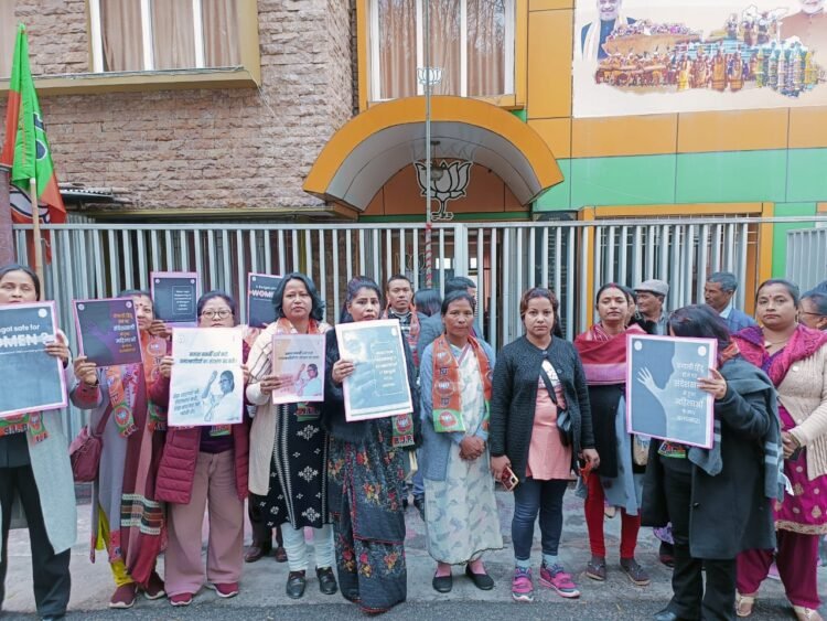 BJP women’s wing protests over Bengal violence