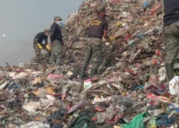 Man trapped under Marten waste yet to be located