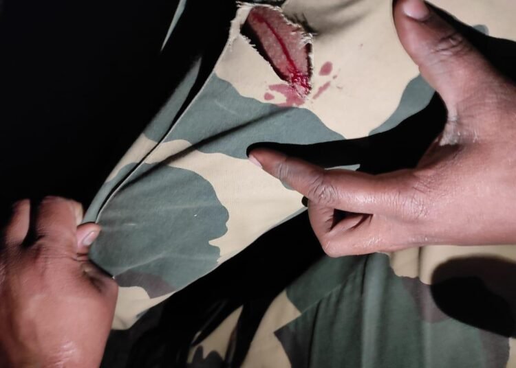 One killed, 4 hurt in clash between BSF and smugglers