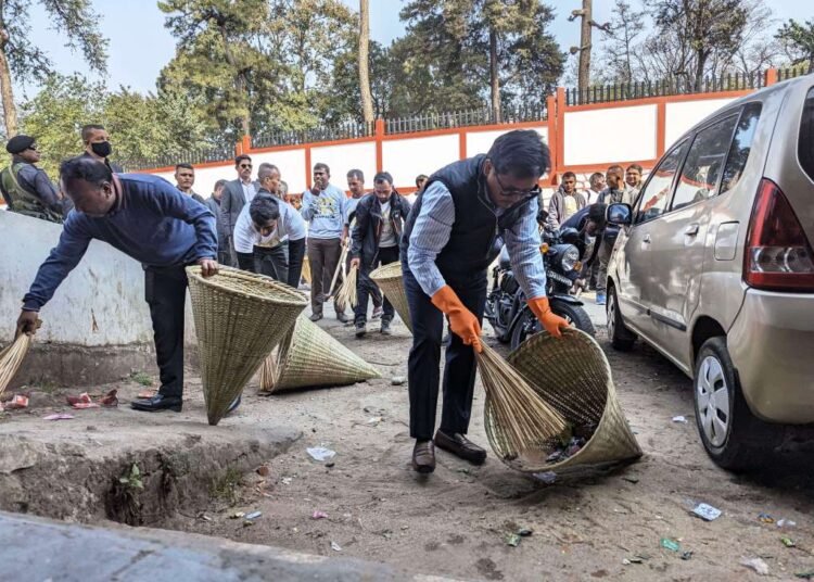 Govt to construct parking spaces to accommodate 700 vehicles