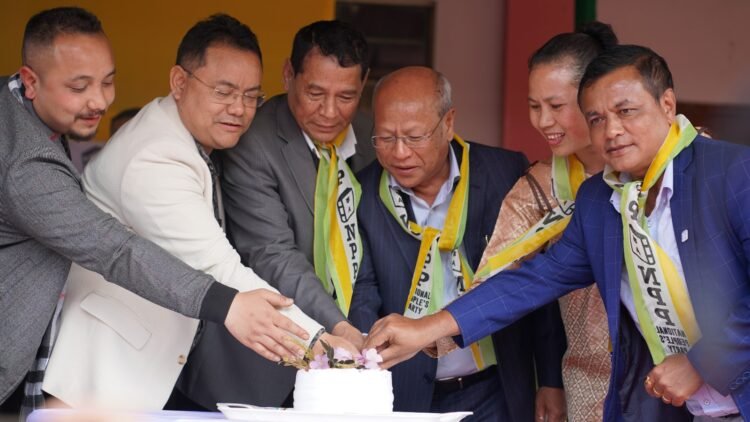 Ex-MLA, former MDC join NPP