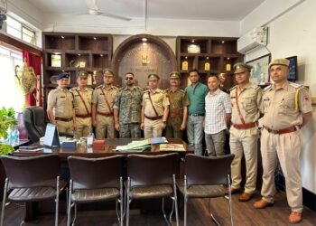 Pipping ceremony for promoted police officers