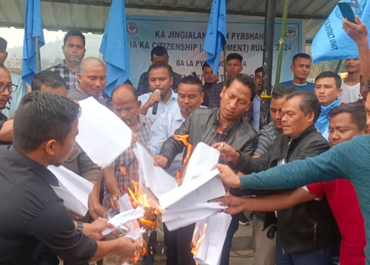 KSU burns copies of CAA rules at Nongpoh