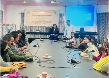 Pulse production tech & poultry farming training held for Ri Bhoi farmers