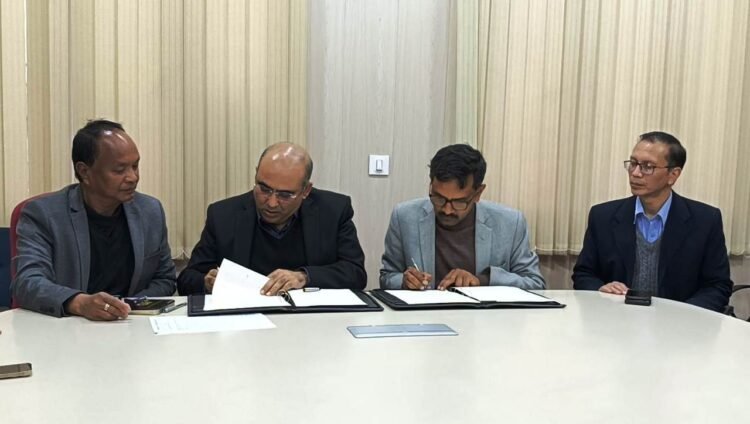 Election & Edu departments sign MoU