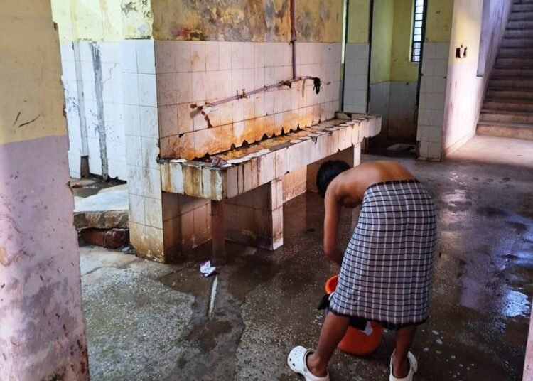 Hostel at JNV Mahendraganj in deplorable condition: ABVP