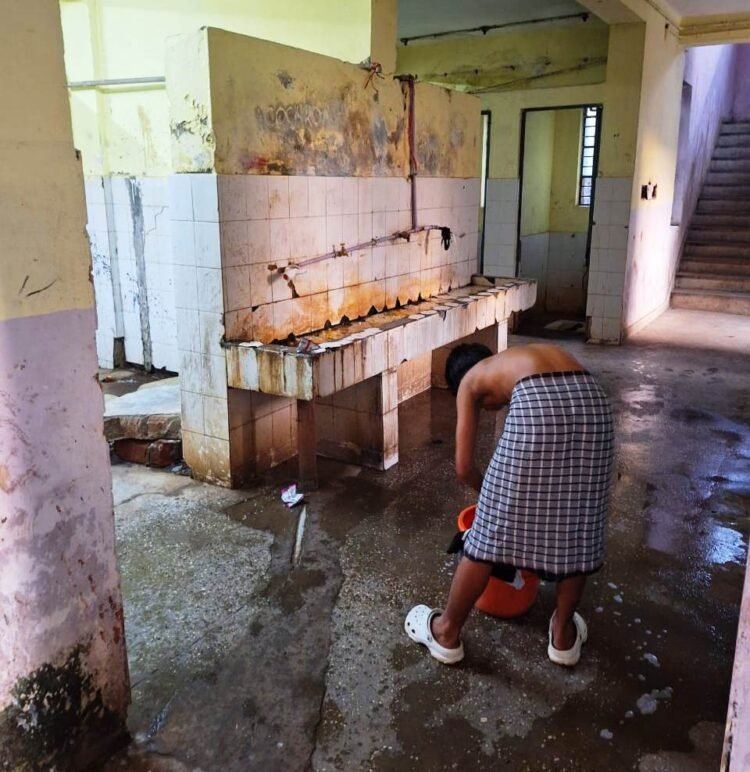 Hostel at JNV Mahendraganj in deplorable condition: ABVP