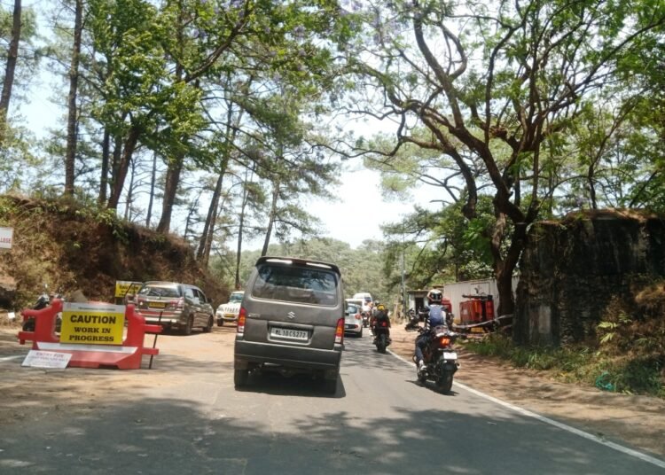 Umiam bridge work: Headache for commuters, opportunity for hawkers