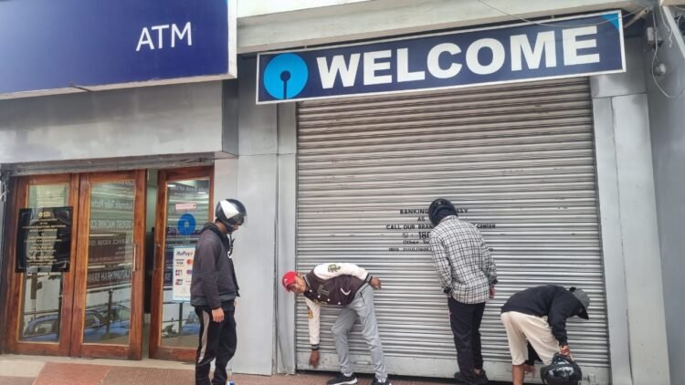 Pressure group shuts banks down on Easter