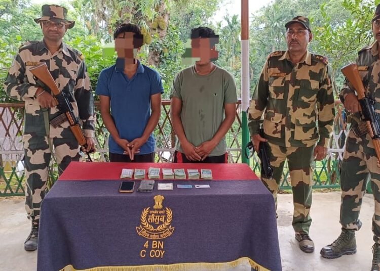 2 locals detained by BSF with lakhs of B’desh currency