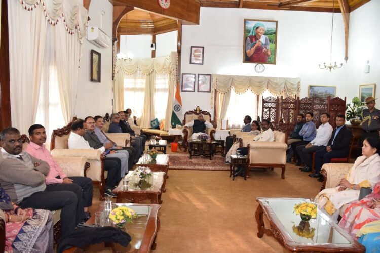 IFS officers meet with Guv
