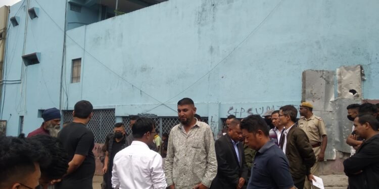 80 slum houses built on defence land in Lum Survey
