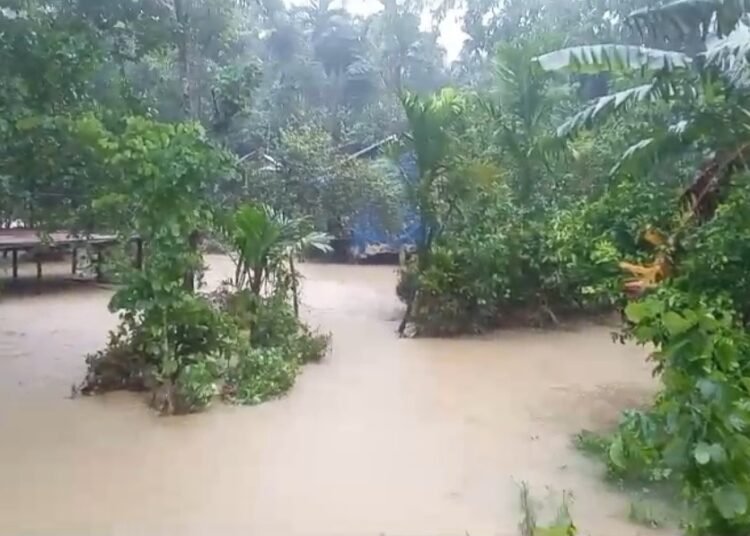 Rise in Huroi River water level alarms residents