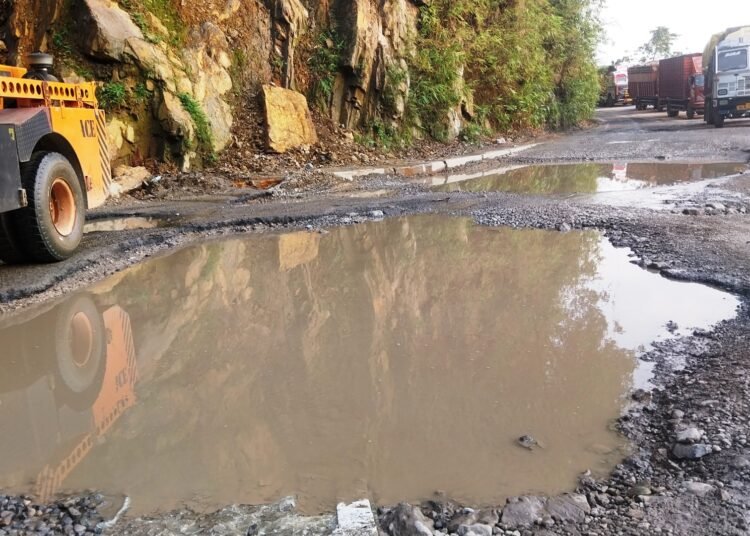 High Court seeks report on condition of NH-6