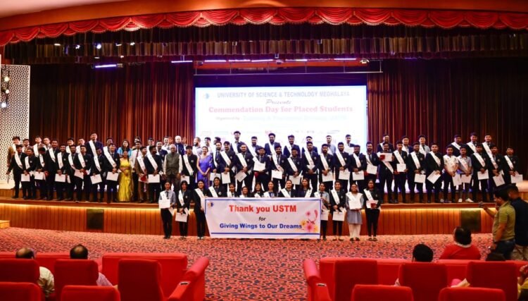 USTM observes Commendation Day for students entering workplace