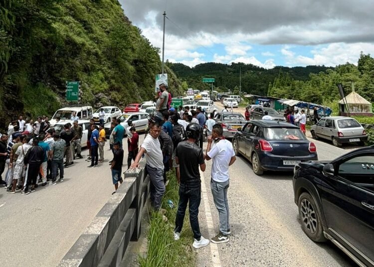 Assam vehicles barred from entering tourist spots, 10 HNYF members held