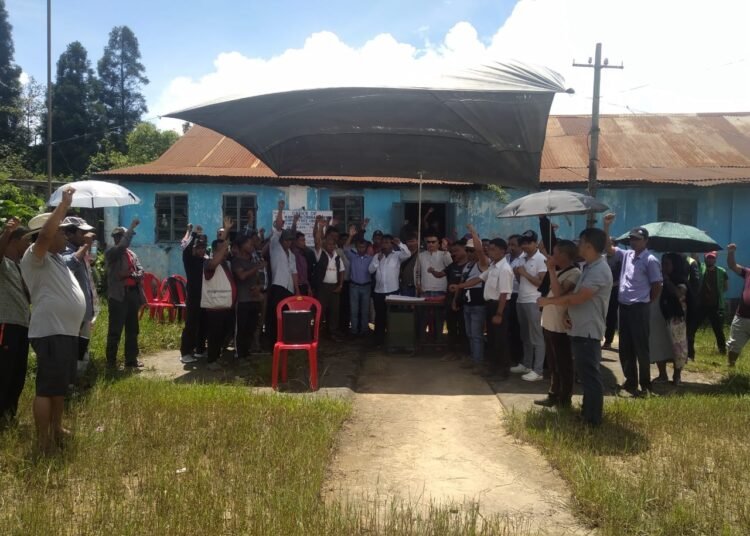 Is Govt forcing its compensatory scheme on MCCL employees?