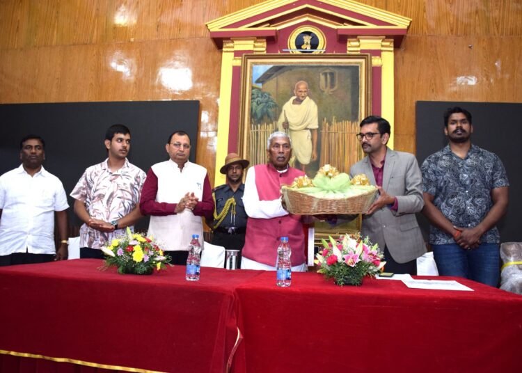 Raj Bhavan bids farewell to outgoing Governor Phagu Chauhan