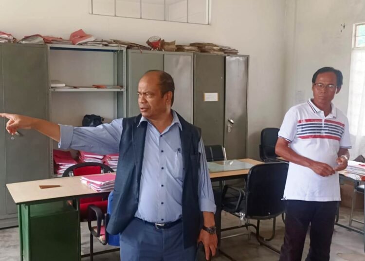 Pynshngain inspects KHADC Nongpoh office
