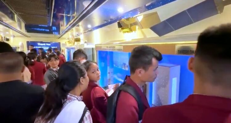 ‘Space on Wheels’ exhibit attracts students on National Space Day