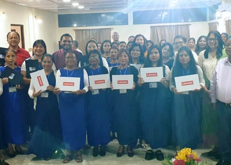 ASHA workers given tablet computers to ease workload