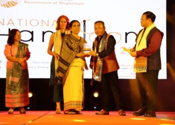 Collective will needed to keep M’laya handloom traditions alive: Paul