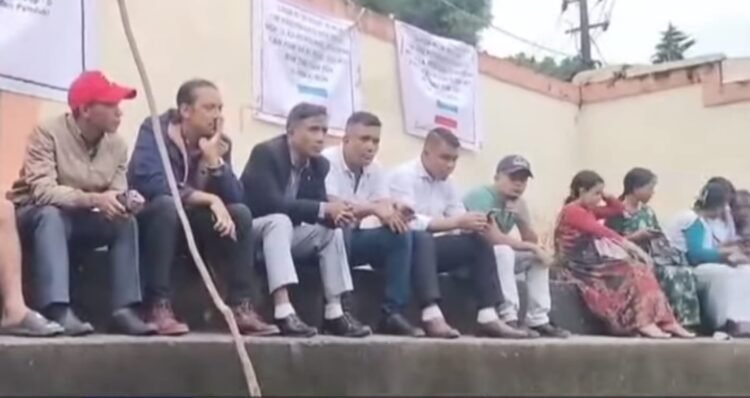 KHNAM holds another sit-in protest to abolish personal interviews