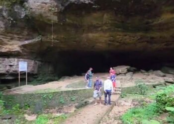 HYC raises concern over littering inside Mawjymbuin cave
