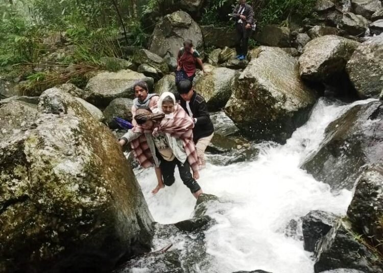 Mynriah villagers go extra mile to save life of octogenarian