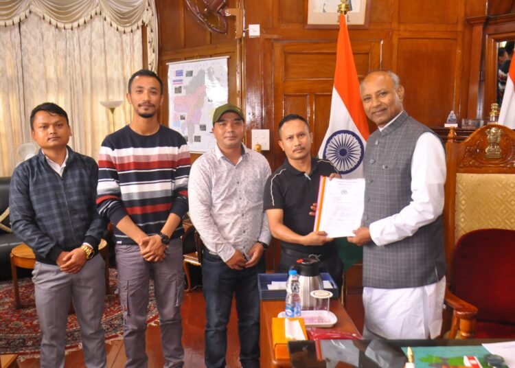 KSU meets Guv, seeks probe against MPSC officials