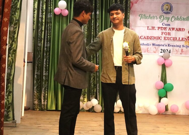 Teachers honoured for voluntary contribution