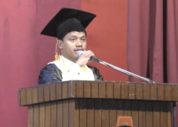 St Anthony’s celebrates student who funded degree by selling newspapers