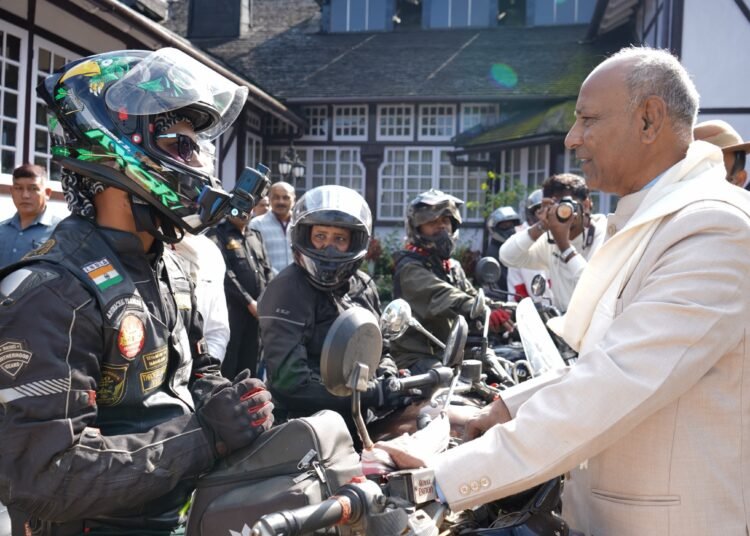Guv flags off NE wheels bike expedition