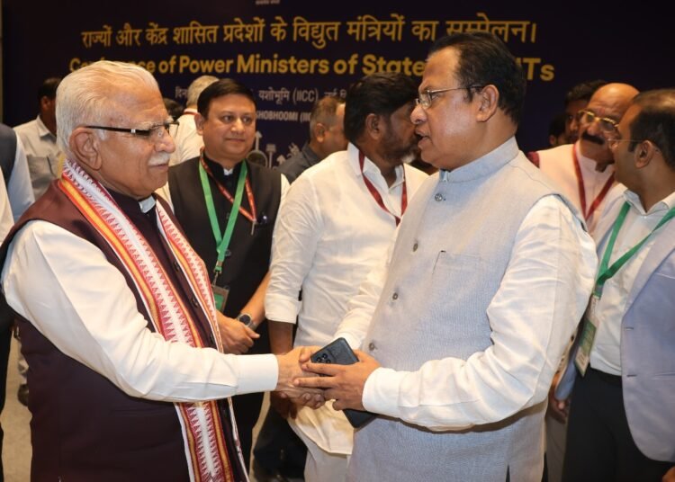 Power Minister seeks extra funds from Centre for smart meter project