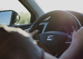 LMV licence holders can drive vehicles with weight up to 7,500 kilos