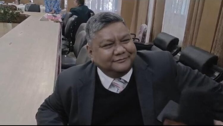 Charles eyeing return to Congress with no conditions