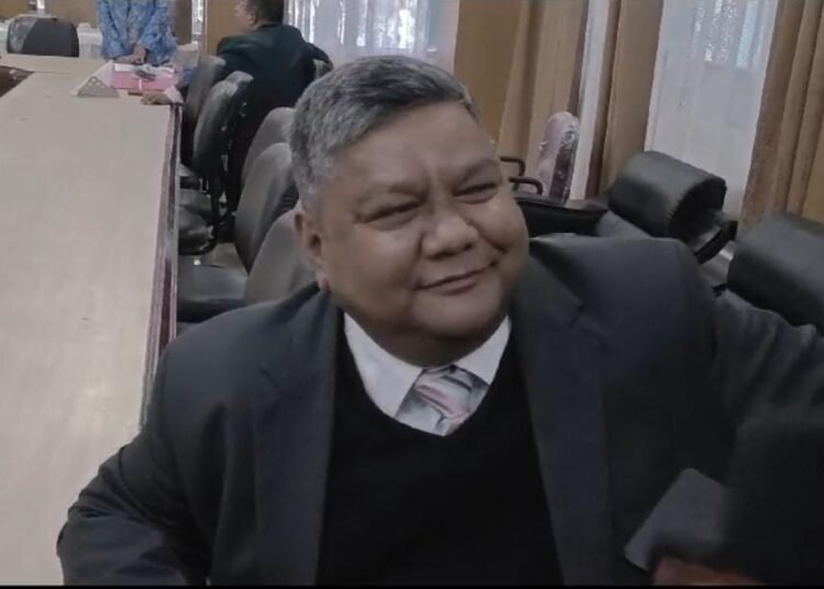 Charles eyeing return to Congress with no conditions