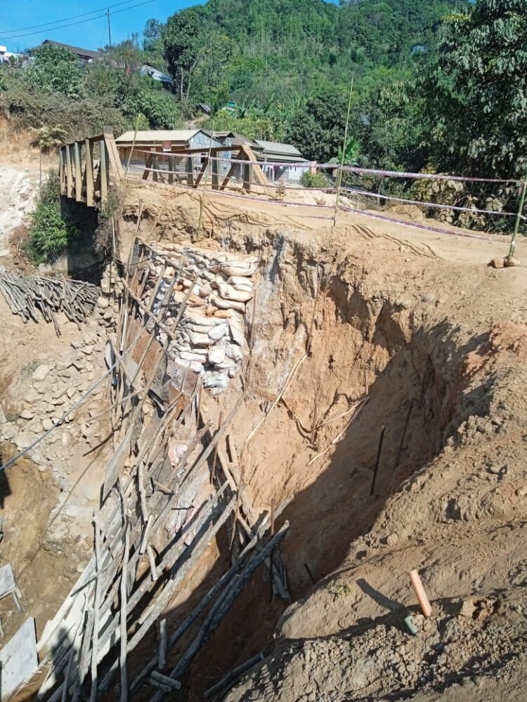 Movement of illegal coal trucks threatens wooden bridge at Wah Lyngdoh
