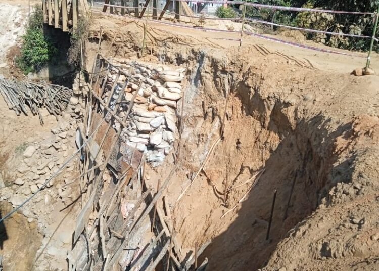 Movement of illegal coal trucks threatens wooden bridge at Wah Lyngdoh