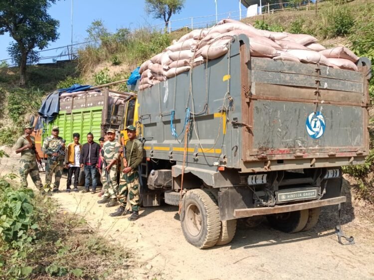 BSF foils smuggling attempt; 4 Indians held