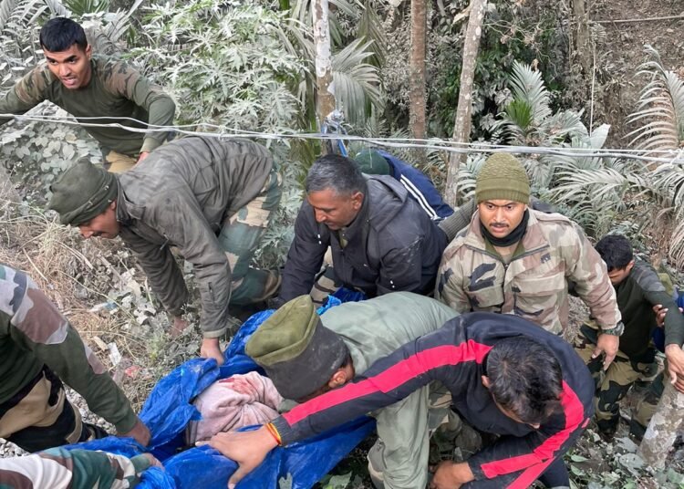 3 killed as vehicle falls into gorge along NH 6