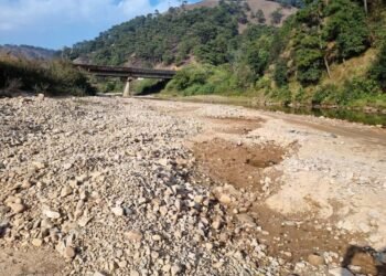 Myntdu choked by construction waste as orders repeatedly defied