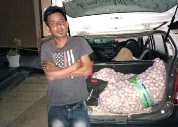 Rs 9. 5 lakh worth of smuggled items seized by BSF, 1 held