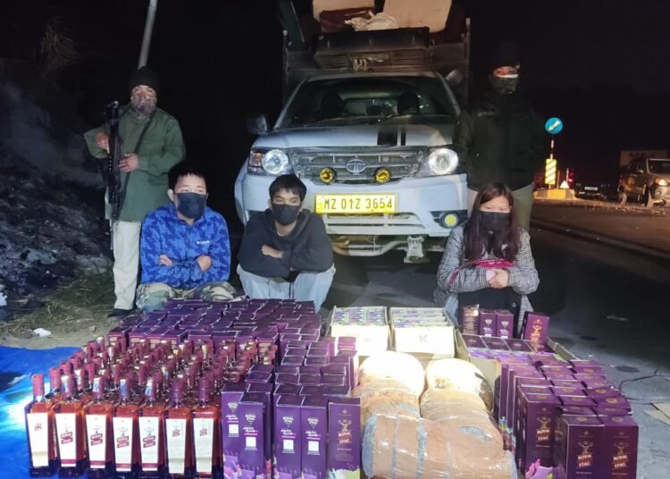 3 arrested for peddling ganja, alcohol