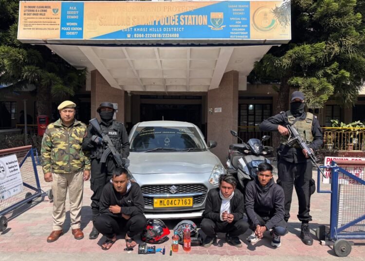 Cops involved in chase to nab two-wheeler thieves