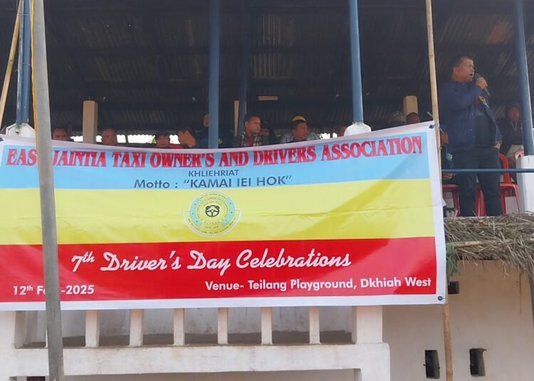 Cabbies celebrate taxi drivers’ day in Dkhiah